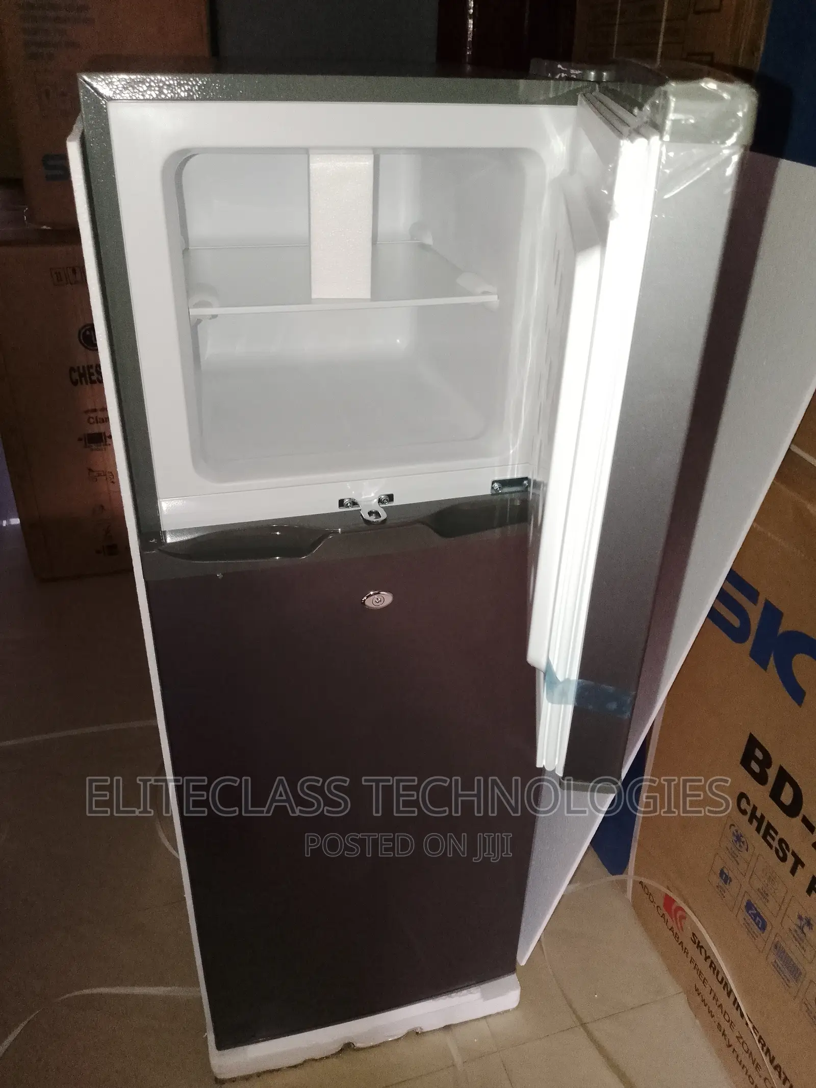 Skyrun BCD-138HC Refrigerator With Fruit Vegetable Basket