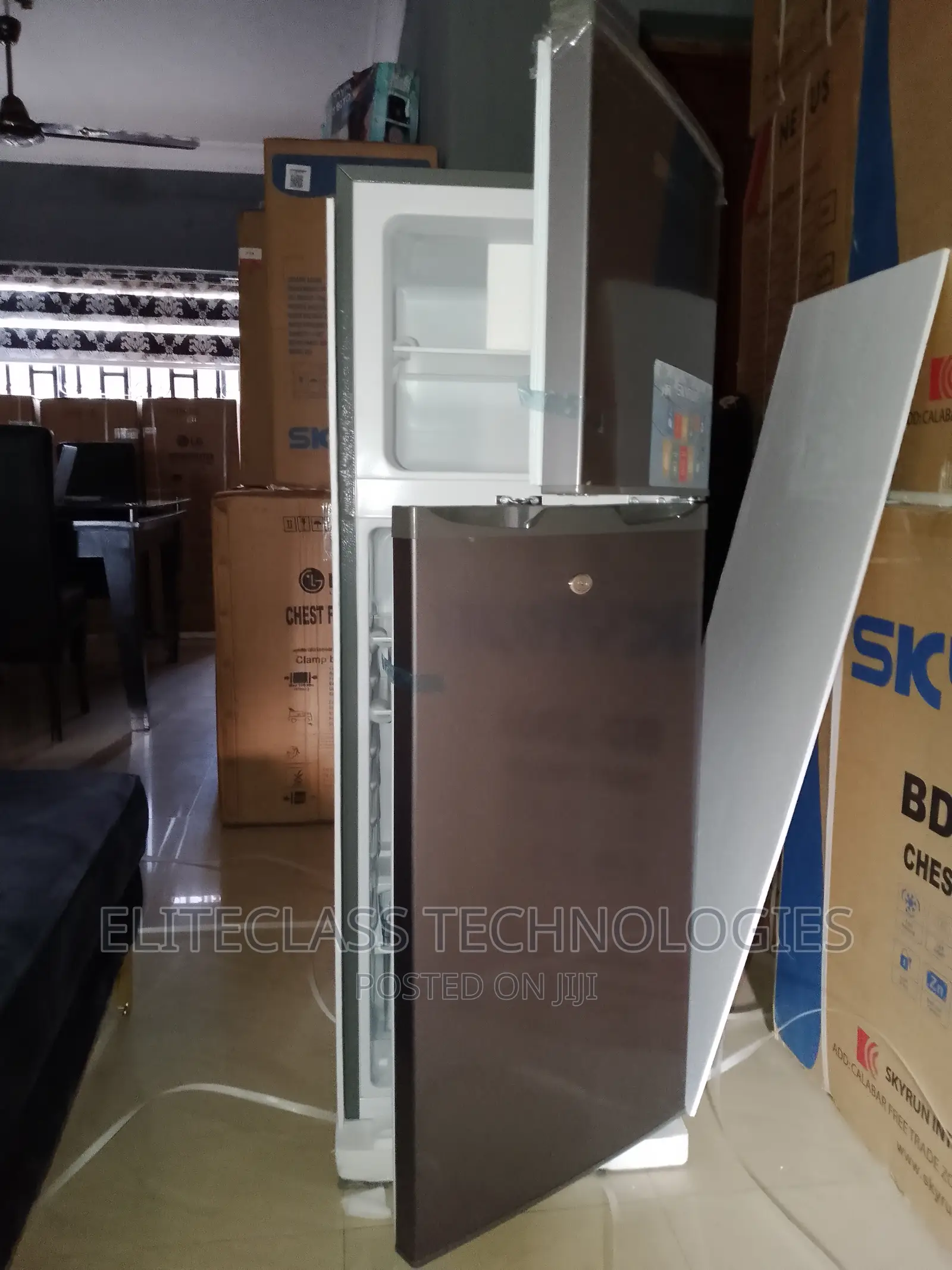 Brand New Fast Cooling Brand New Skyrun BCD-138hc Fridge