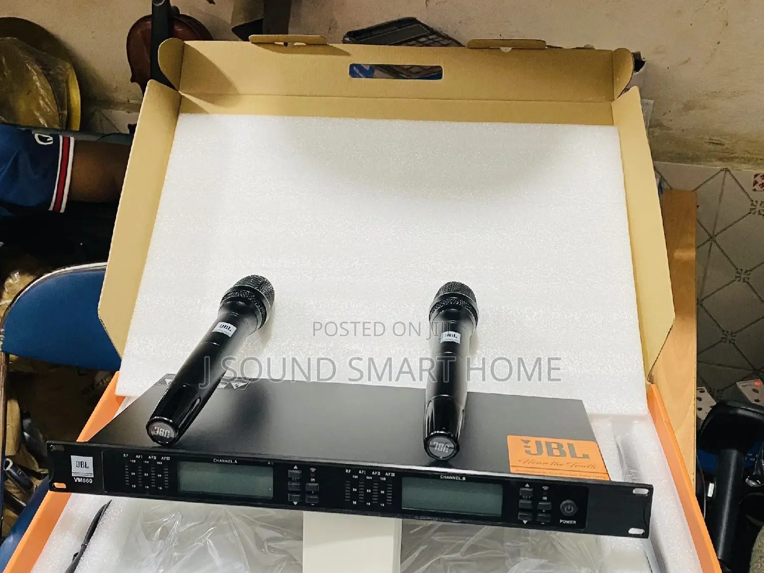 JBL VM860 Wireless Microphone