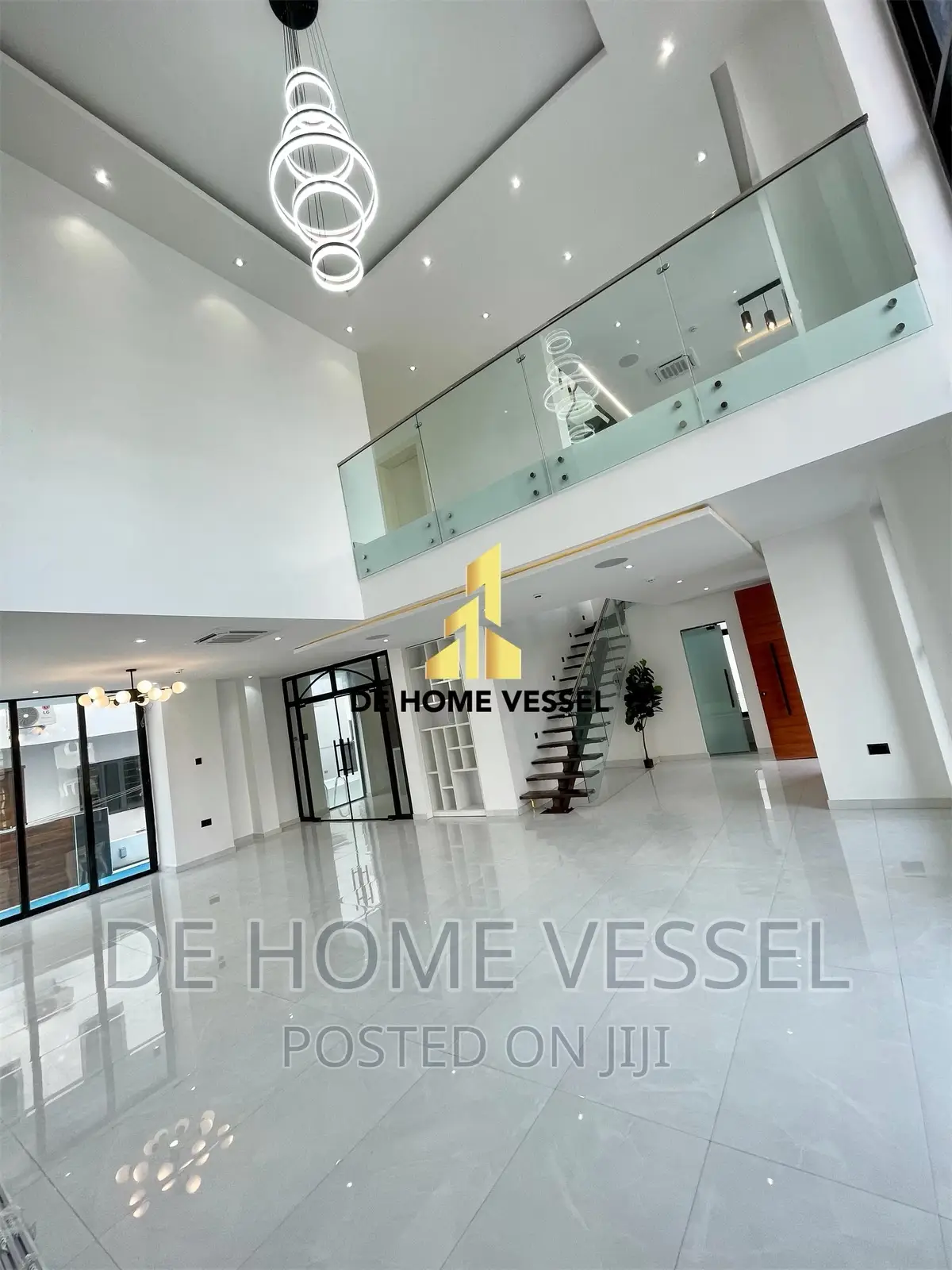 5bdrm Duplex in Osapa london for sale