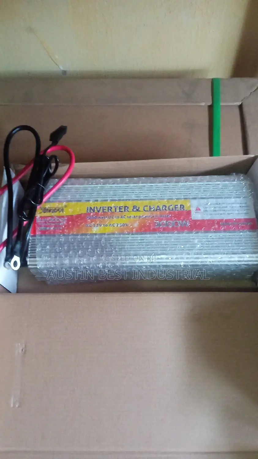 Souer Inverter With Charger 2000W