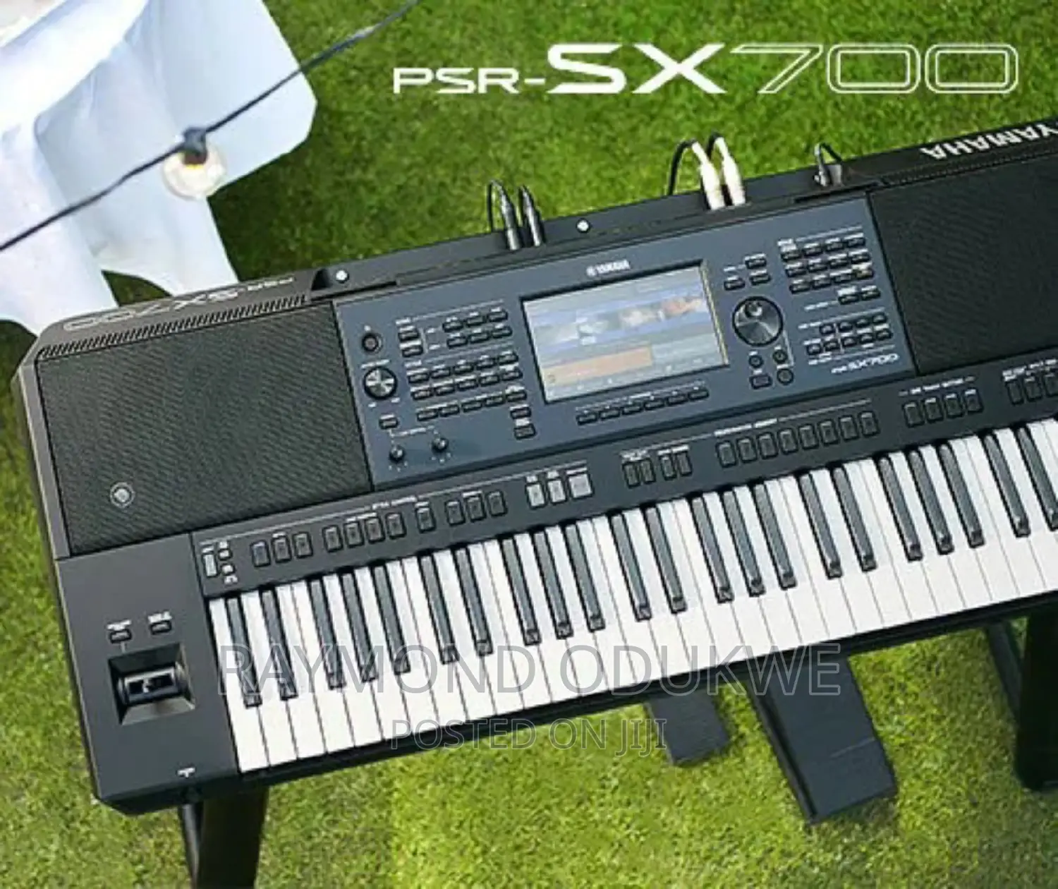 Yamaha PSR-SX700 Workstation Synthesizer Keyboard