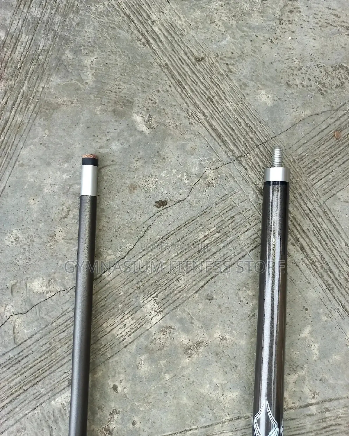 Big Tip Fibre Cue With Screw Tip 337