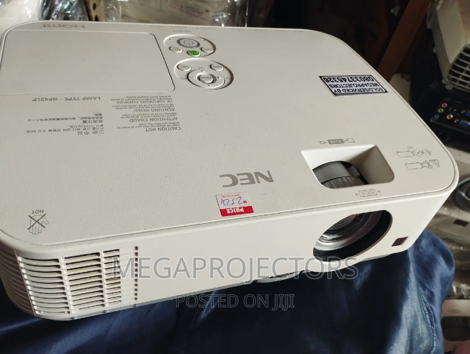 Giveaway Nec Projector ME301X