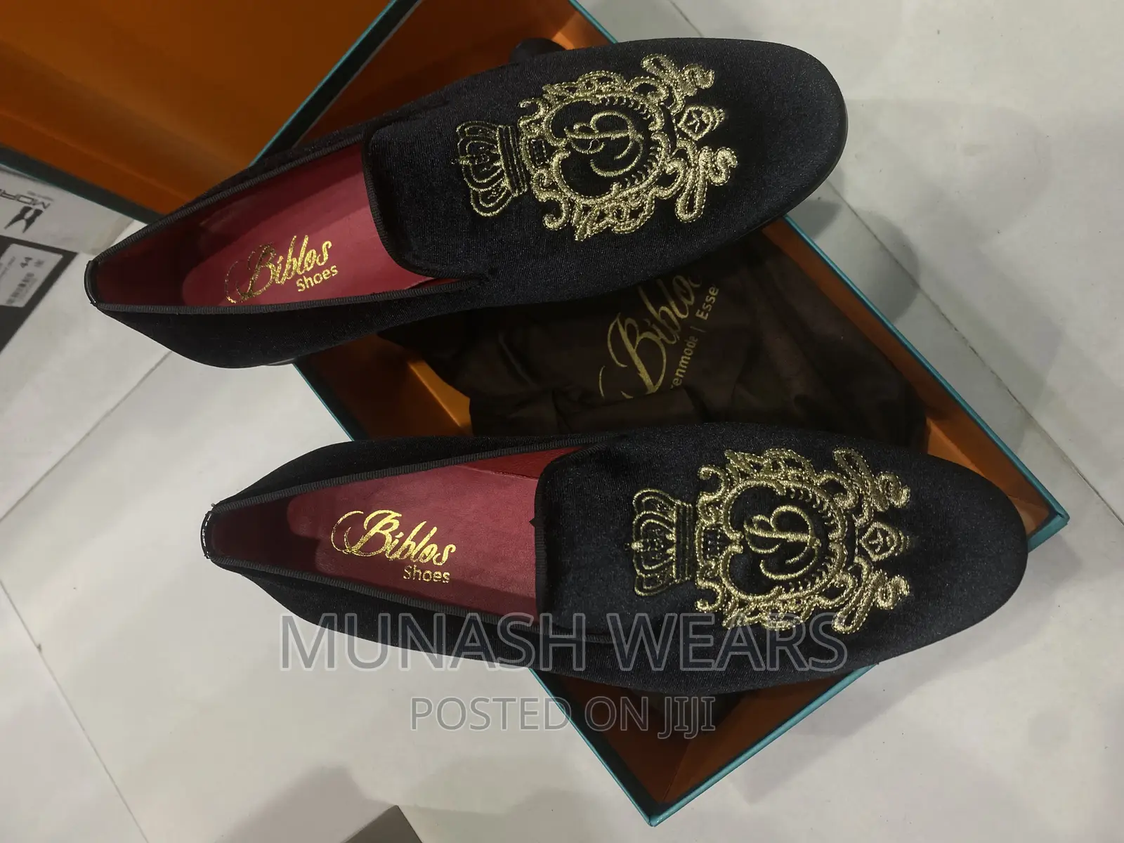 Pure Italian Biblos Velvet Shoe