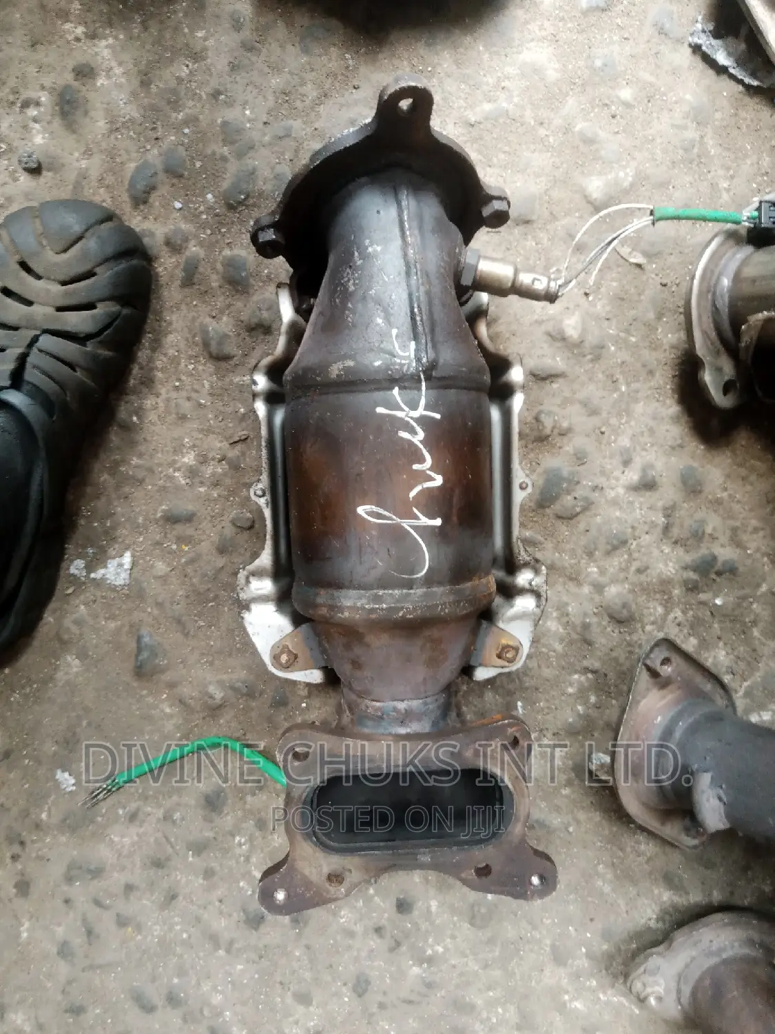 Complete Catalyst for Honda Accord 2008, 2010 and 2012.