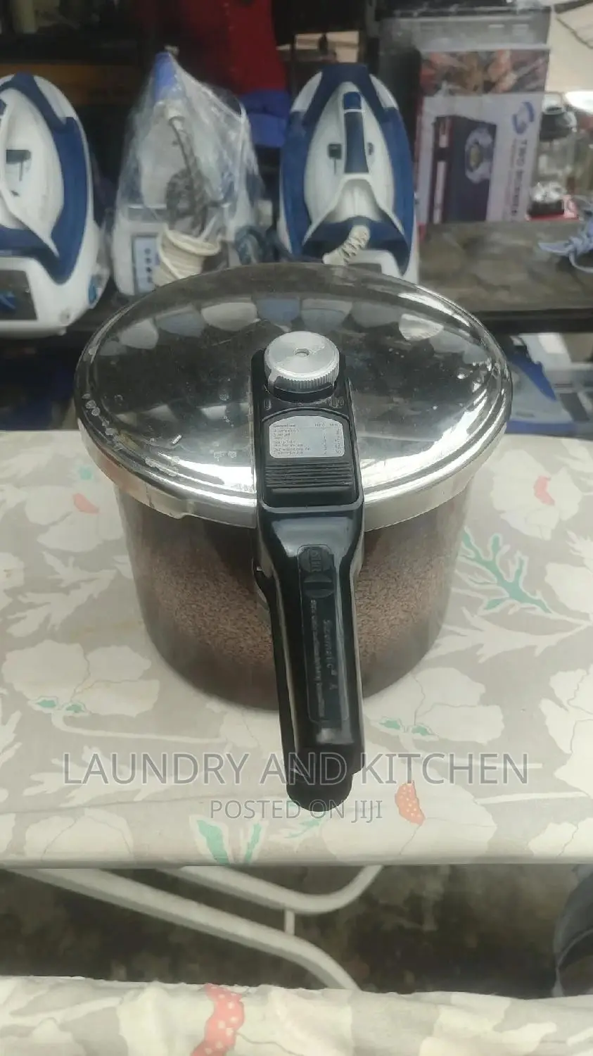 Pressure Cooking Pot