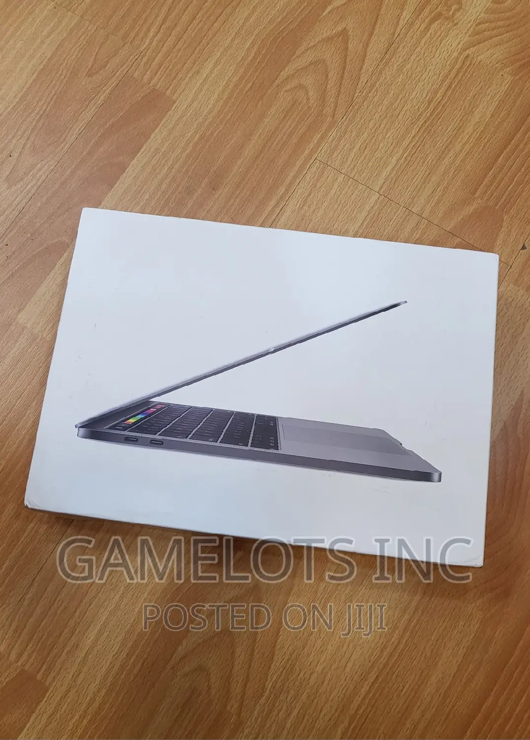 Laptop Apple MacBook Pro 2018 8GB Intel Core i5 SSD 512GB