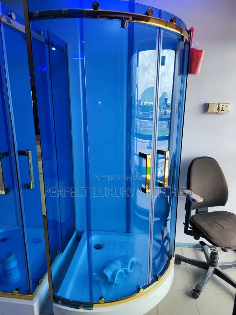 90x90 Cubicle Blue Glass With Thick Tray