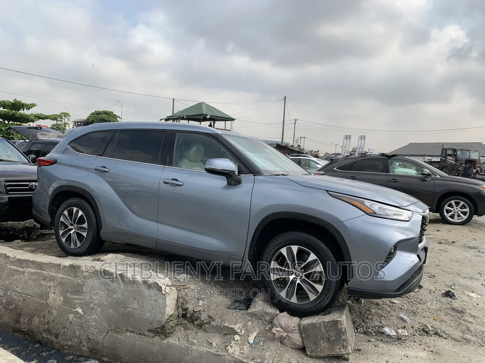 Toyota Highlander XLE AWD 2020 Blue