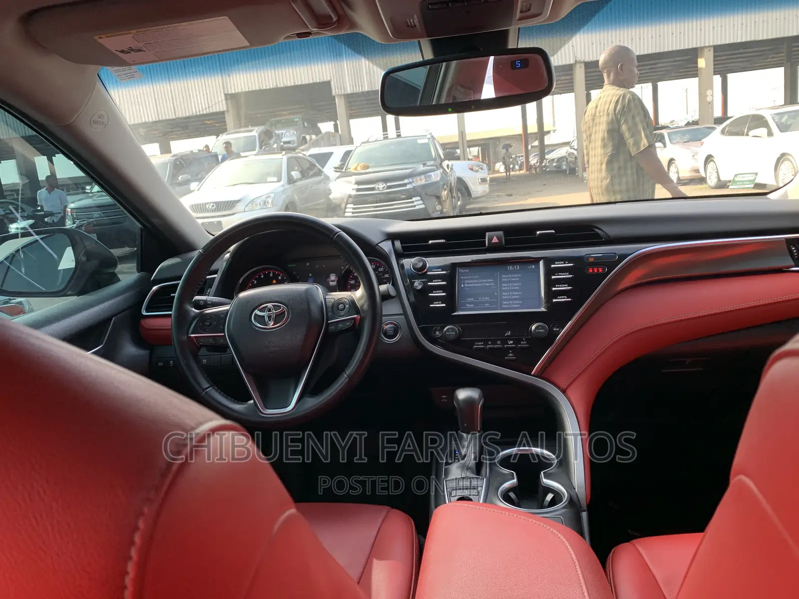 Toyota Camry 2018 Silver
