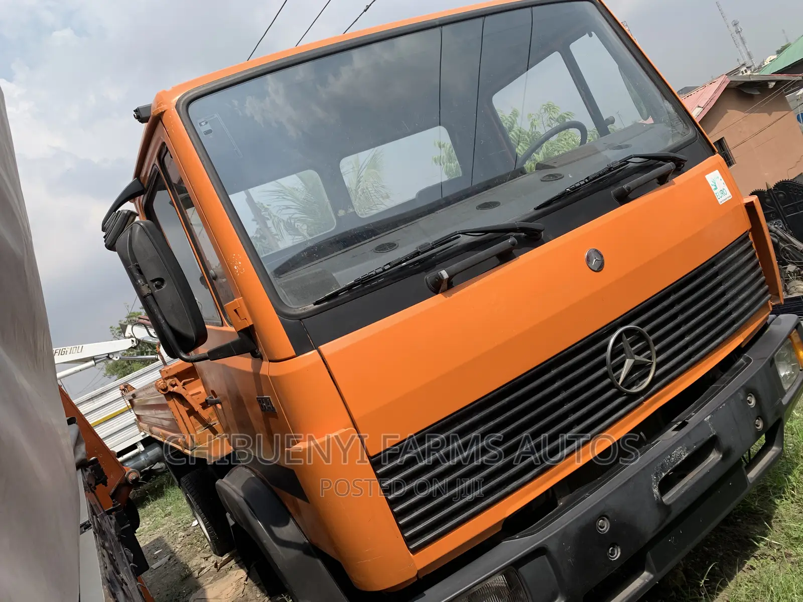 MECEDECES 814 - Tipper
