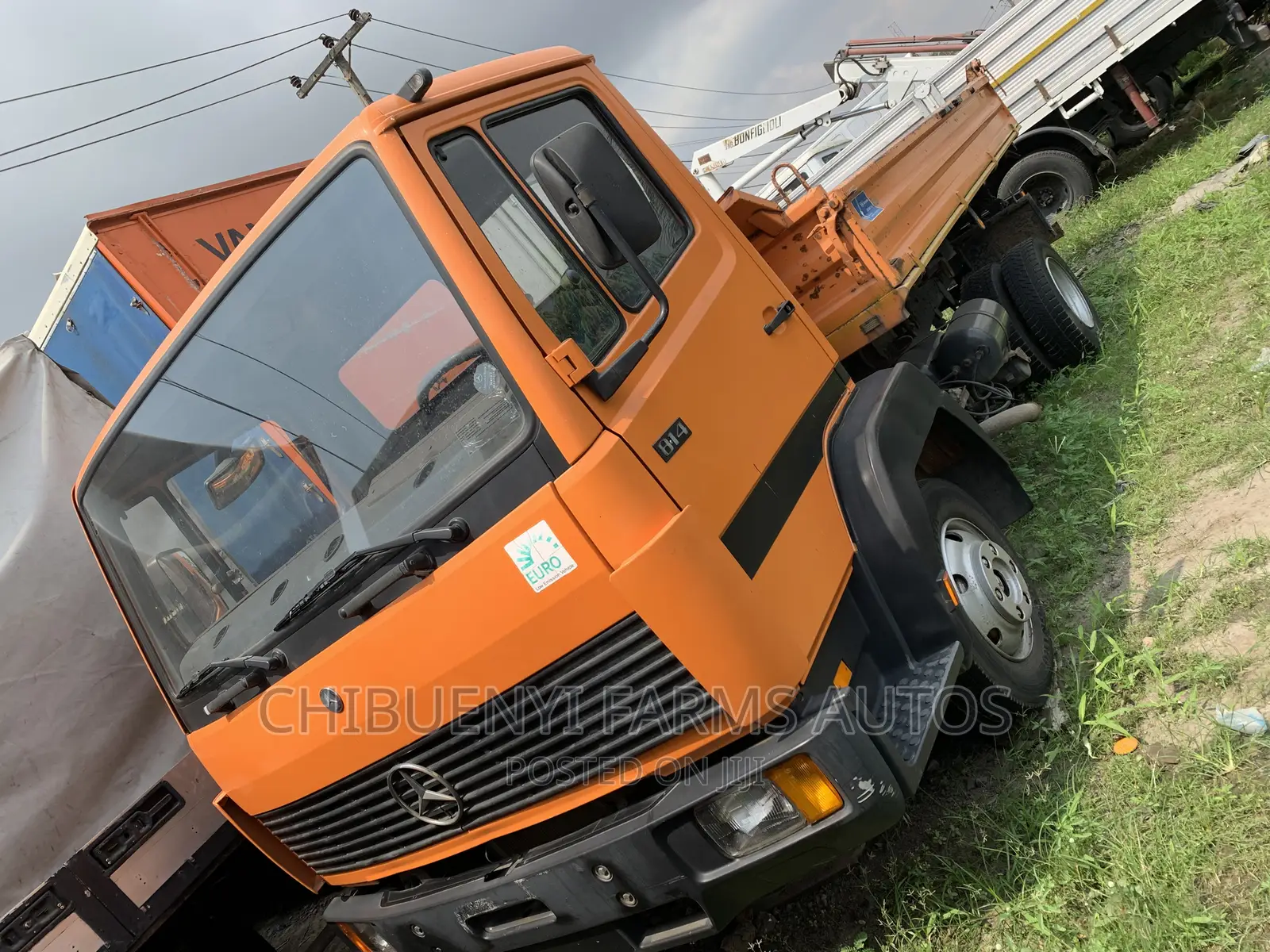 MECEDECES 814 - Tipper