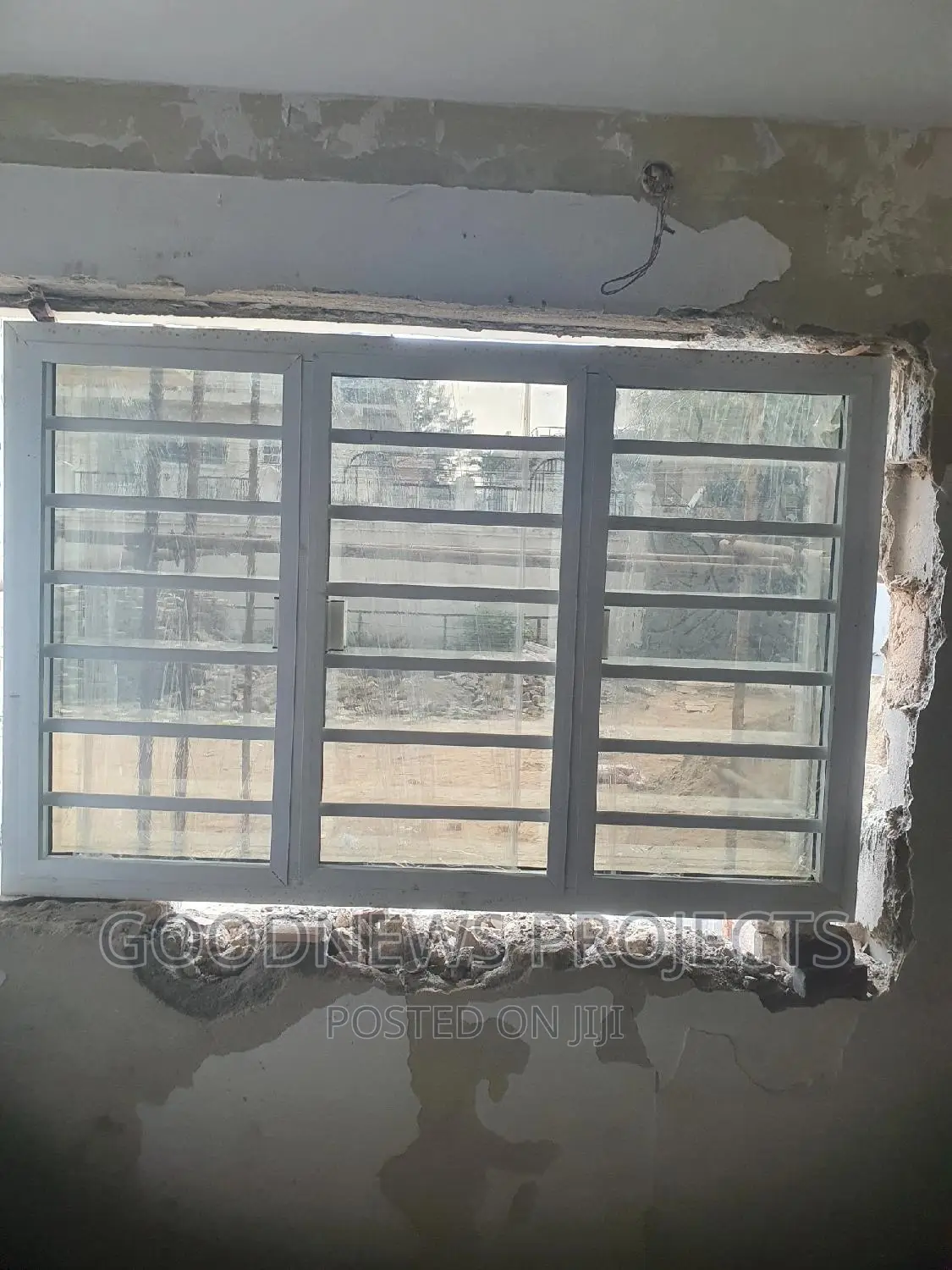Aluminium Frameless With Burglary Window