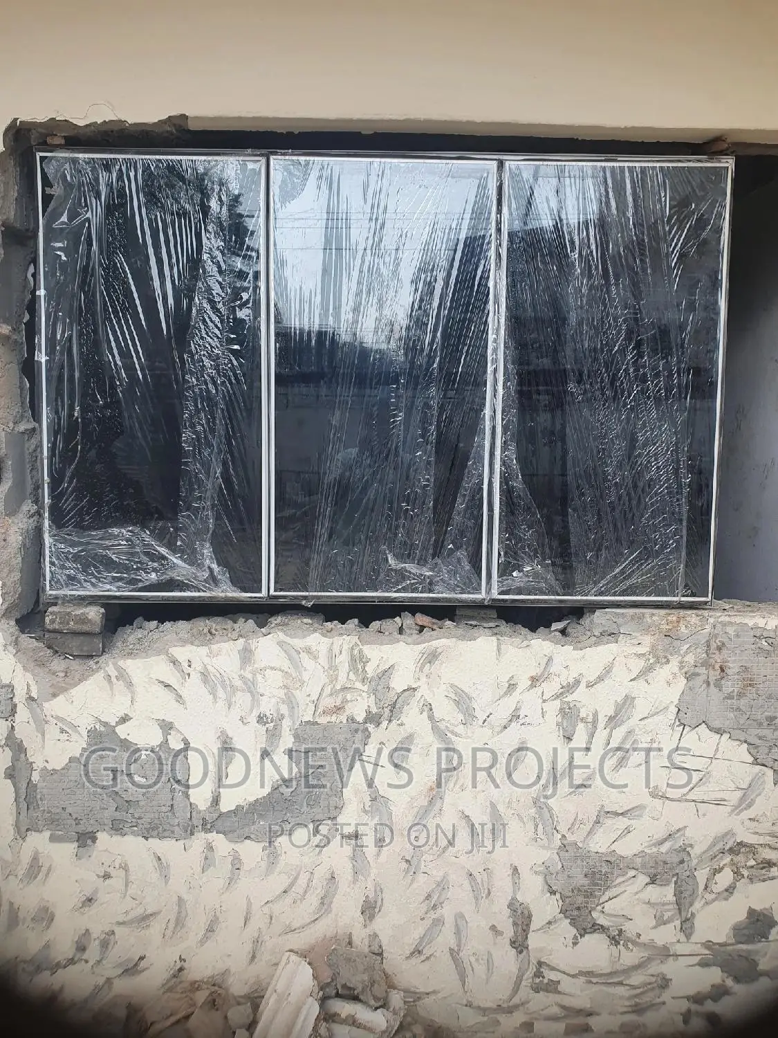 Aluminium Frameless With Burglary Window