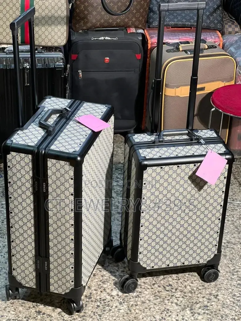 Nice Gucci Traveling Boxes in Medium, Cabin Size for Unisex