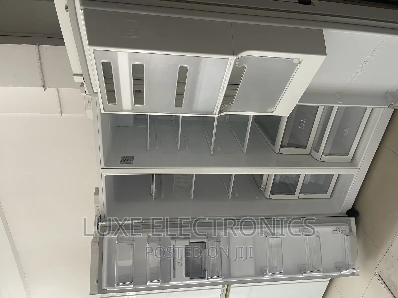 800 Liters LG DIOS Inverter Side By Side Refrigerator