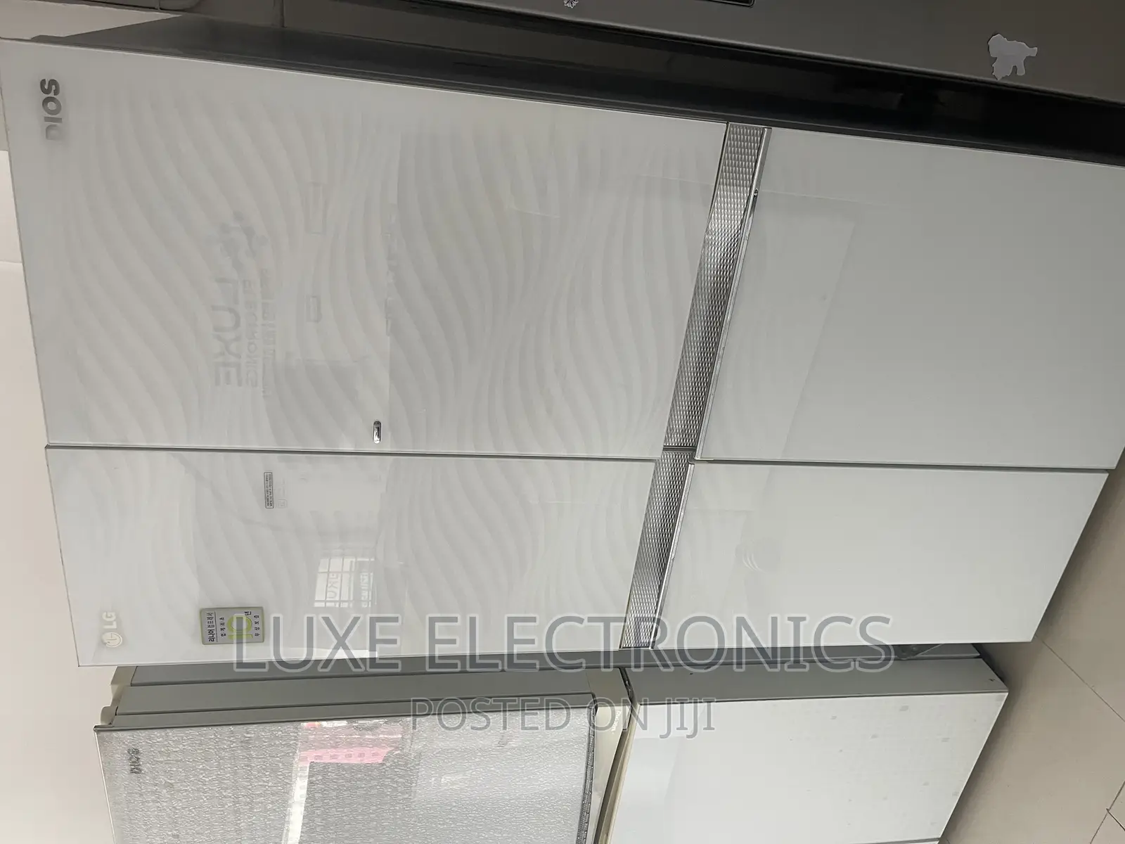 800 Liters LG DIOS Inverter Side By Side Refrigerator
