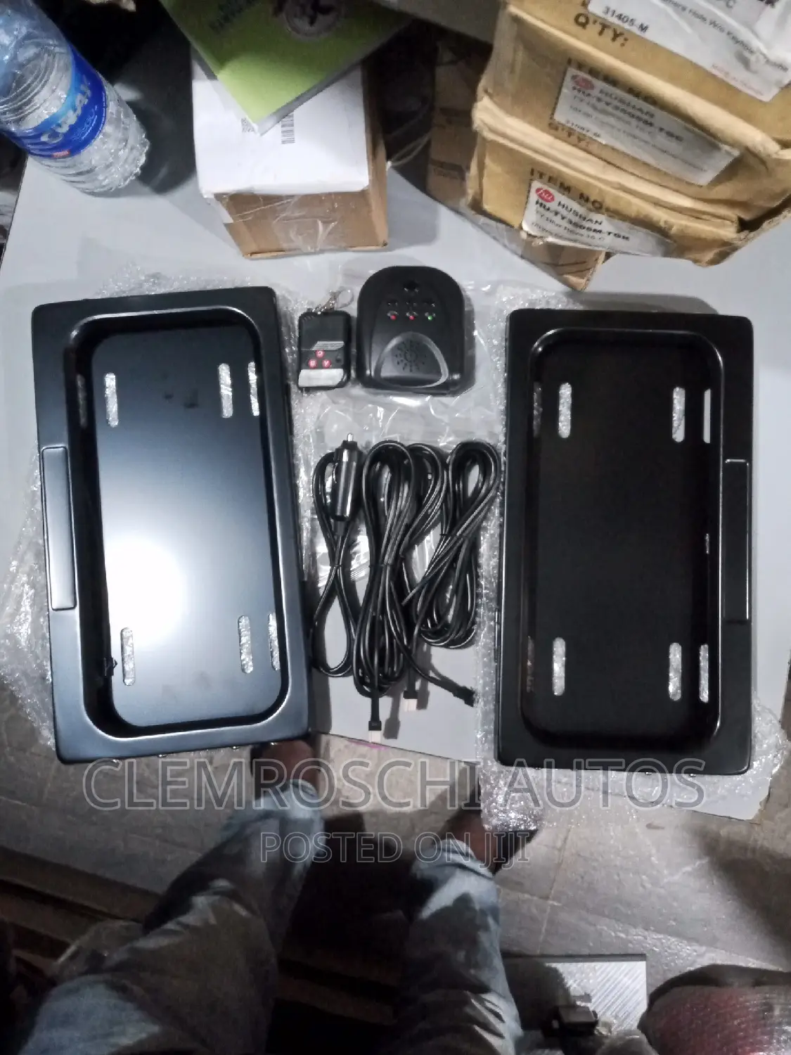 High Quality Certified Automatic Remote Plate Number Cover.