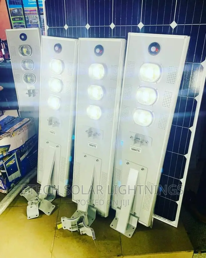 1000 Wats L E D All in One Industrial Solar Street Light