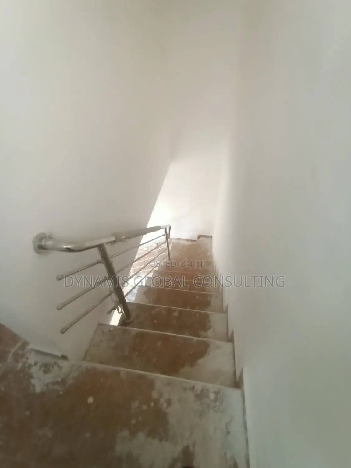 Furnished 1bdrm Townhouse/Terrace in Wilmer Close. Magodo.