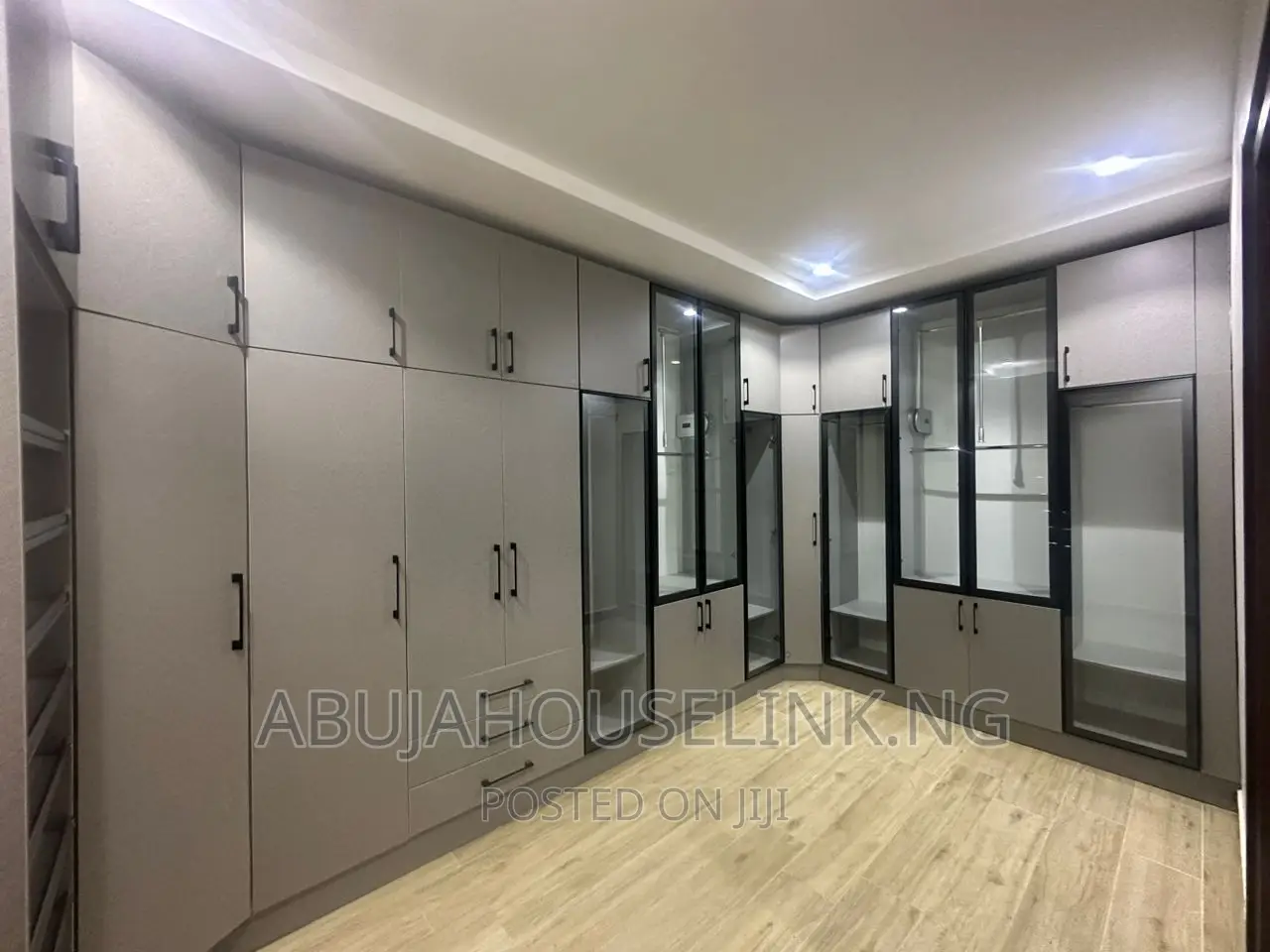 5bdrm Duplex in Katampe Extension for sale