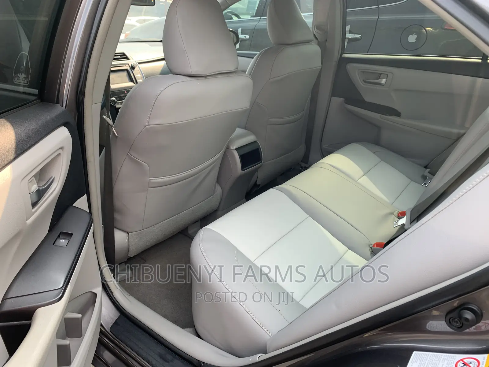 Toyota Camry 2017 Brown