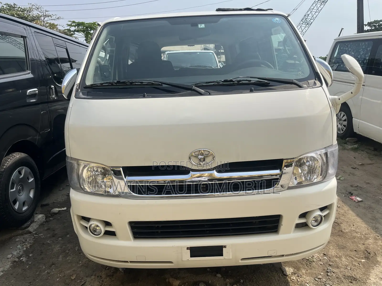 Toyota HiAce 2012 White