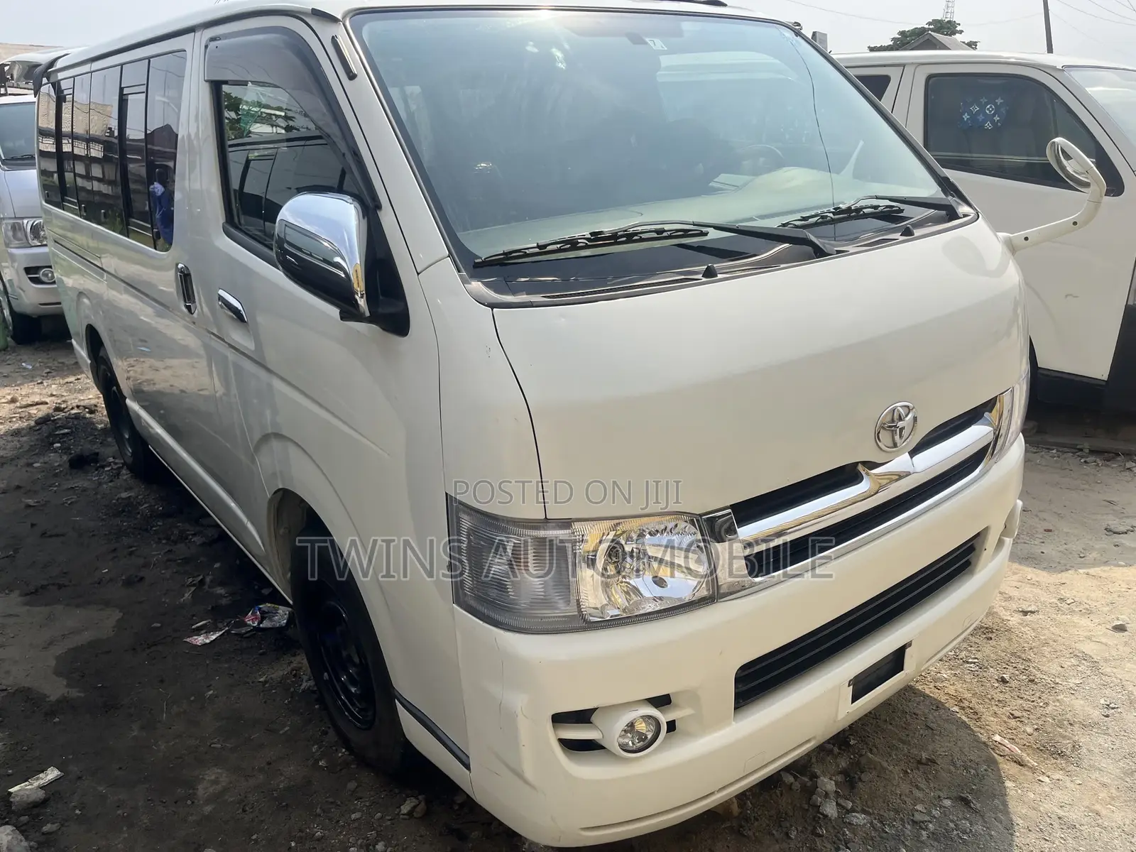Toyota HiAce 2012 White