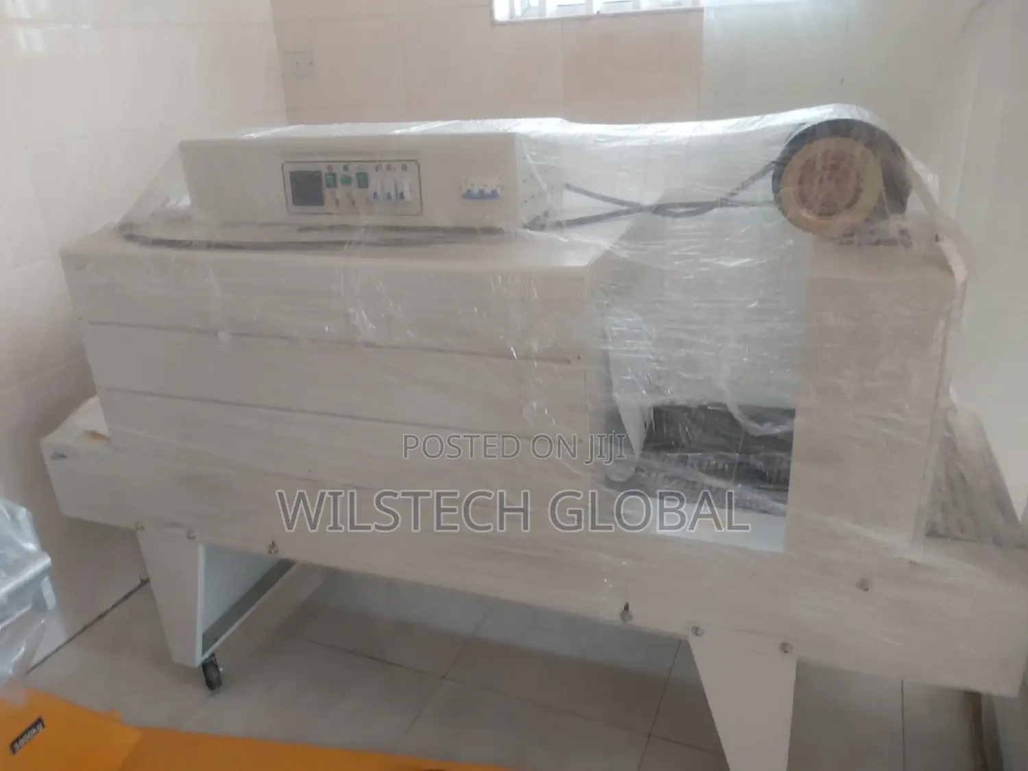Heat Seal Shrink Wrap Tunnel Packaging Machine