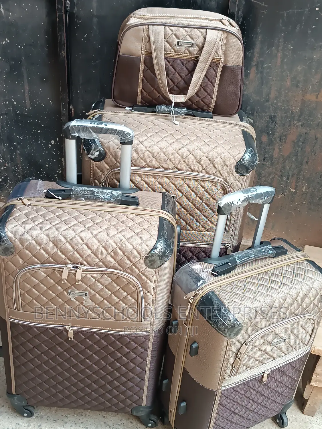 Set of 4 Brown Padded Travelling Luggage Boxes