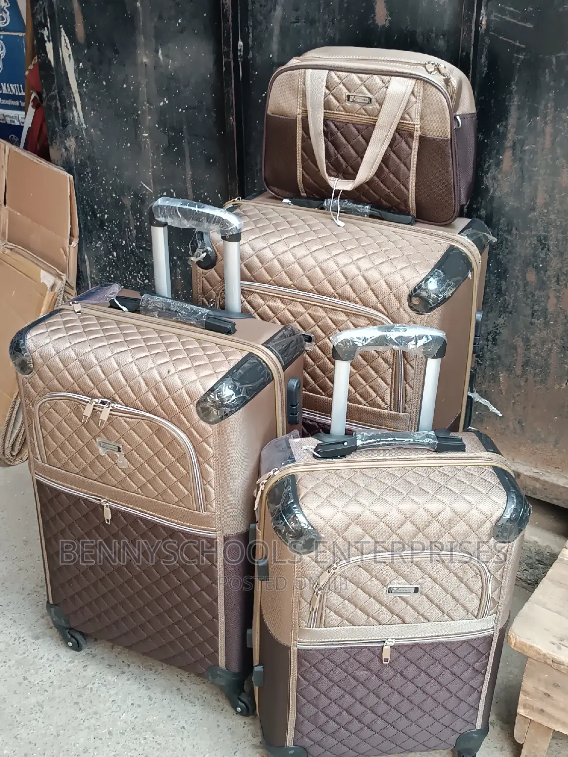 Set of 4 Brown Padded Travelling Luggage Boxes