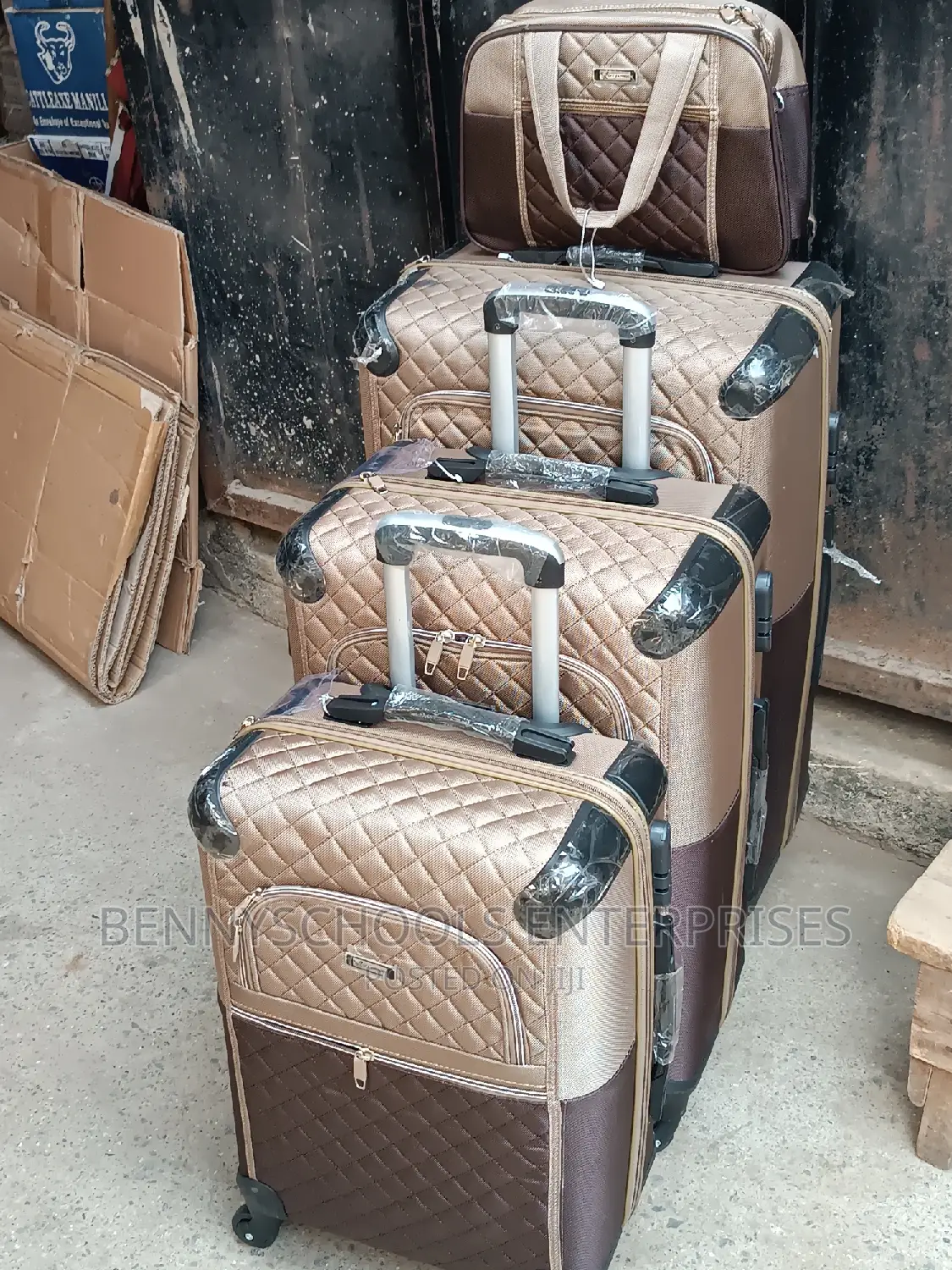 Set of 4 Brown Padded Travelling Luggage Boxes
