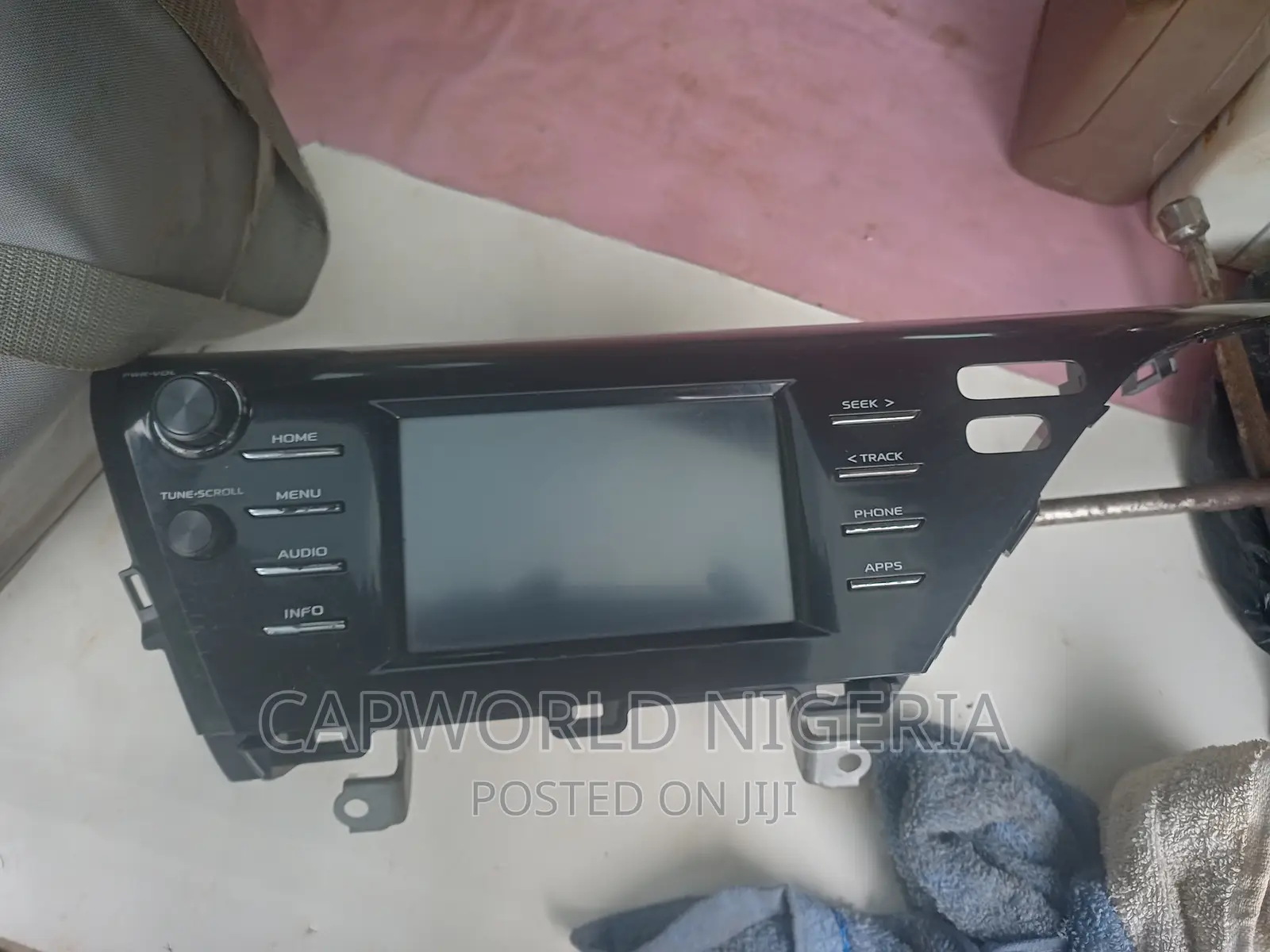 2018-2019 Toyota Camry Radio Receiver W/ Navigation Display