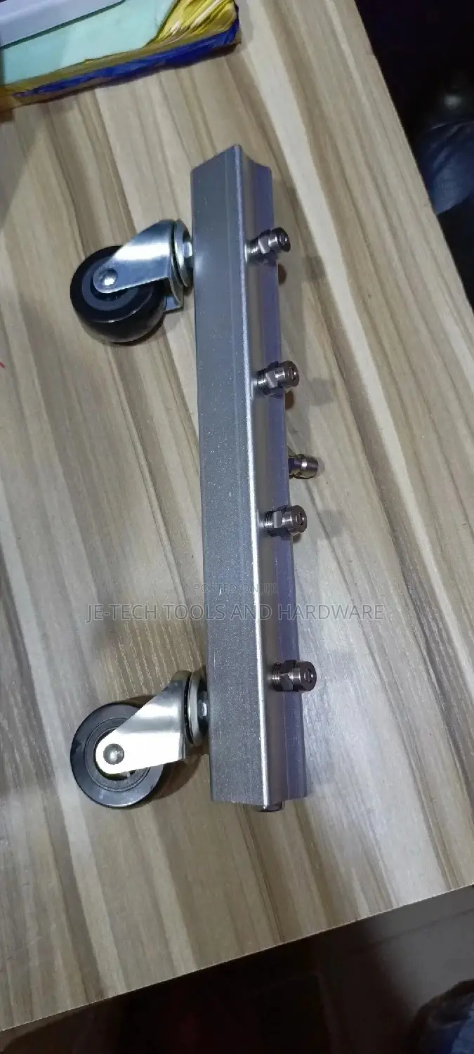 High Pressure Washer With 4 Nozzle Car Underneath Washer