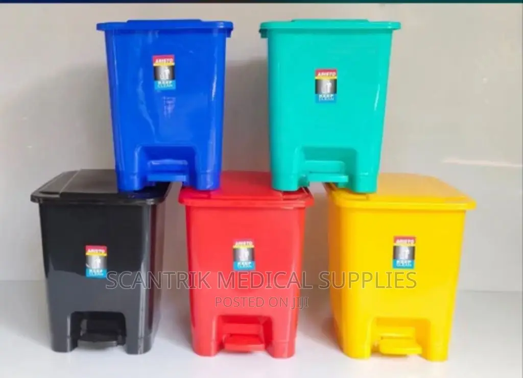 Plastic Pedal Bin 30 Liters