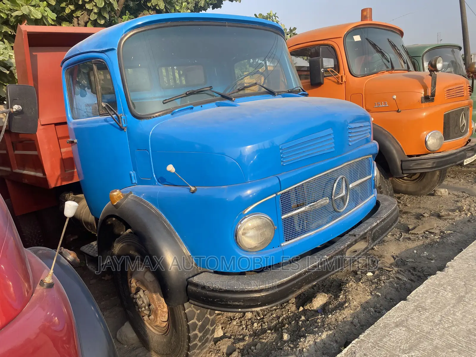 Mercedes Benz 911 Tipper Blue