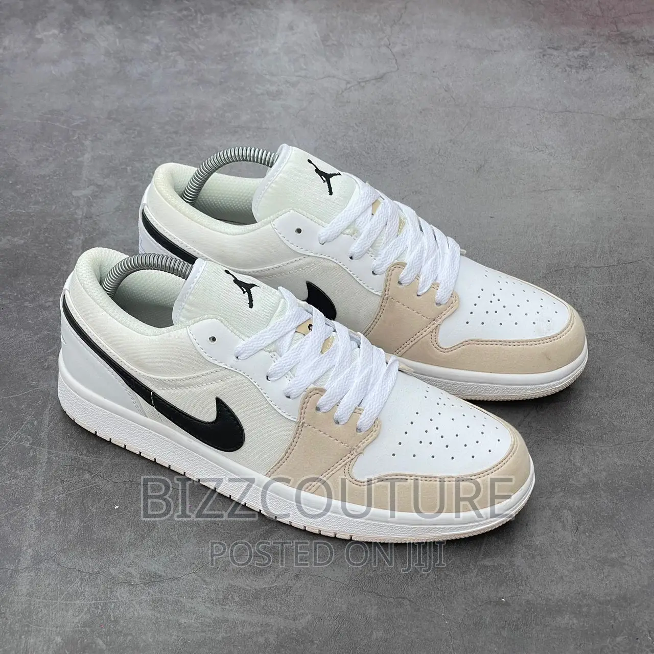 Original Nike Sb Dunk Low Sneakers Available in Store
