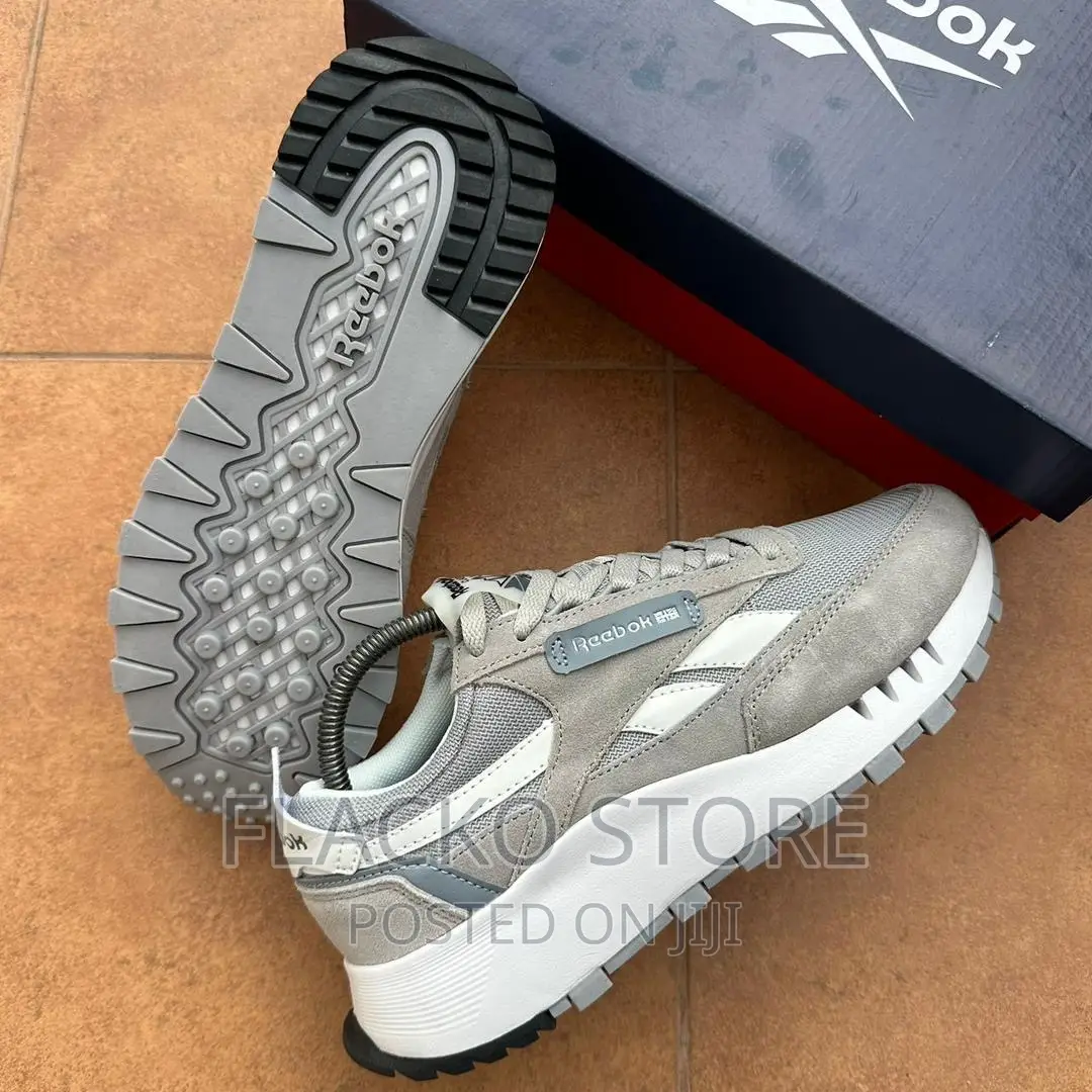 Original Reebok CL Runner Sneakers