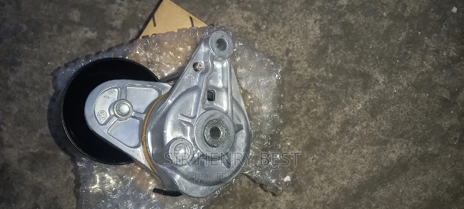 Fan Belt Tensioner Assy .Landcrusier. Gx 460 Tundra
