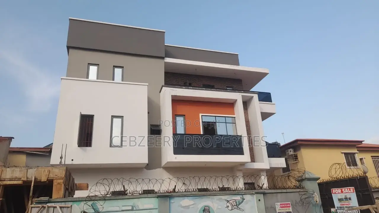 5bdrm Duplex in Omole Phase 2 for sale