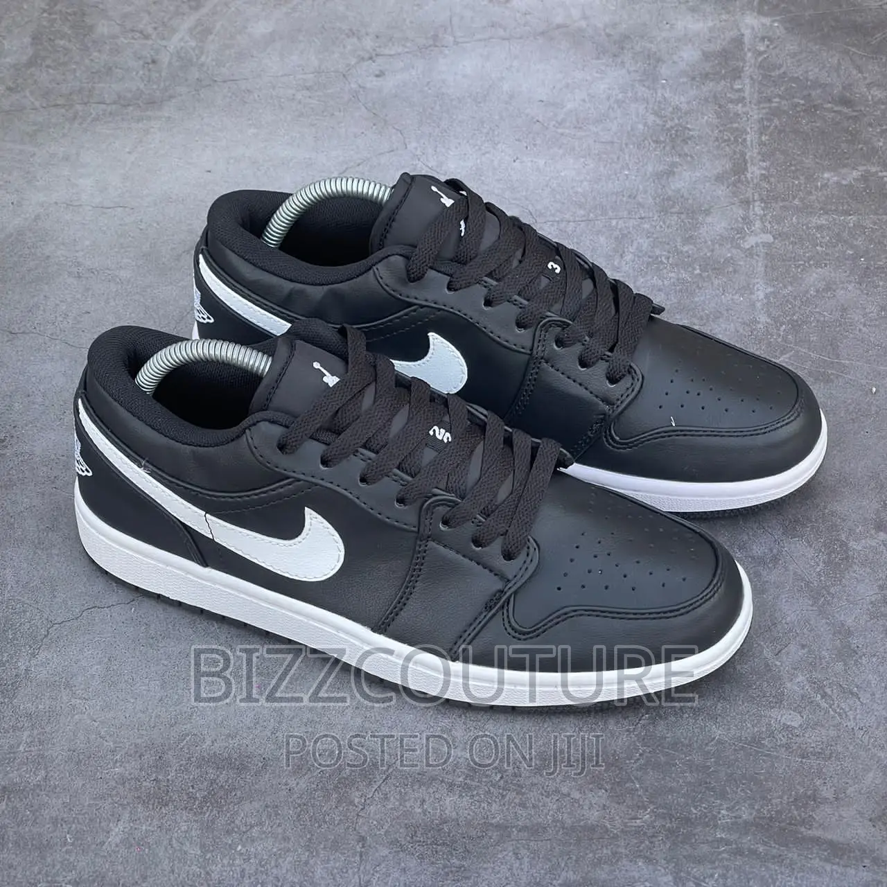 Original NIKE SB DUNK Low Available in Store
