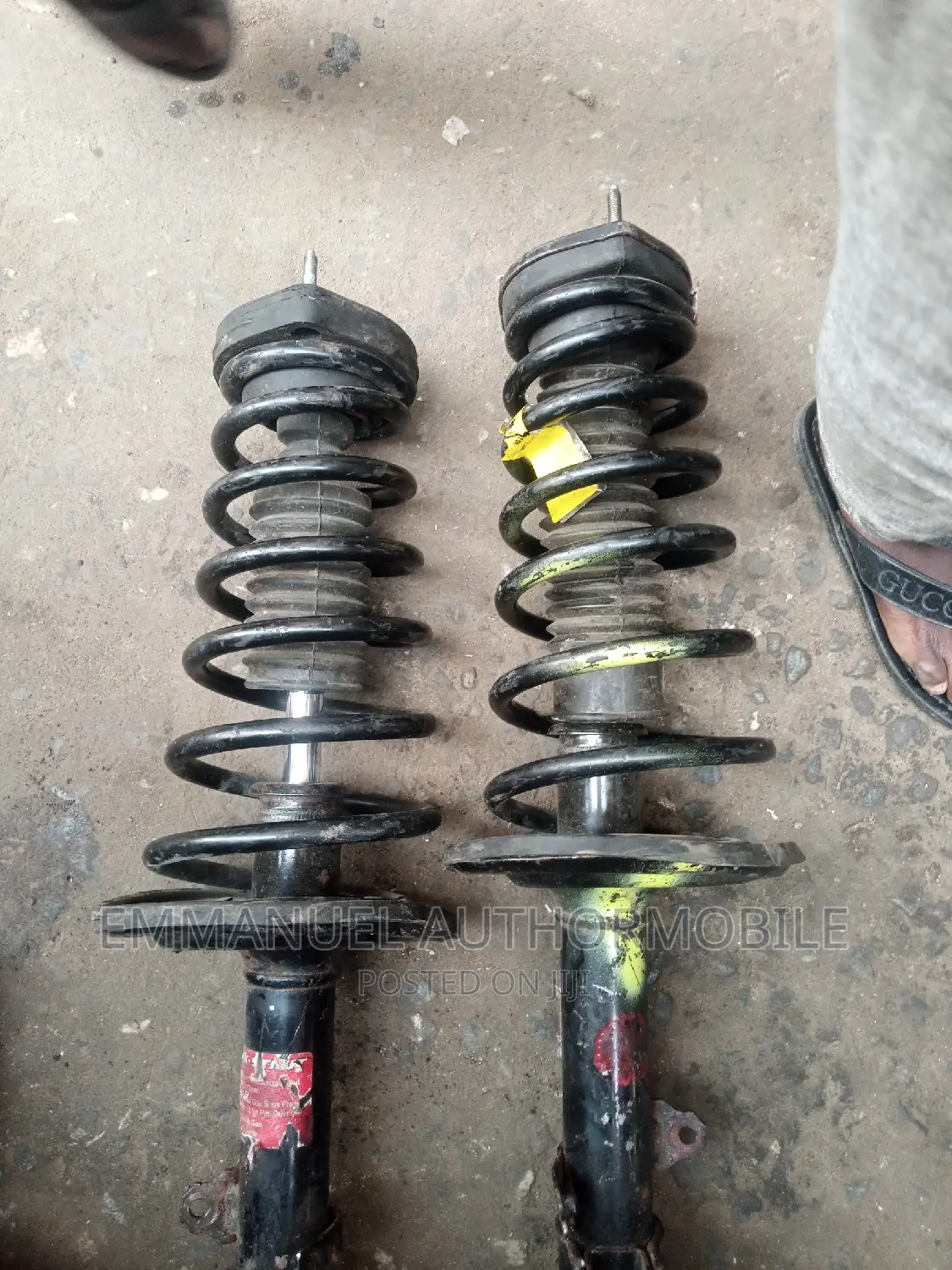 Front Shock Toyota Camry 2004 2012 and Lexus Es350
