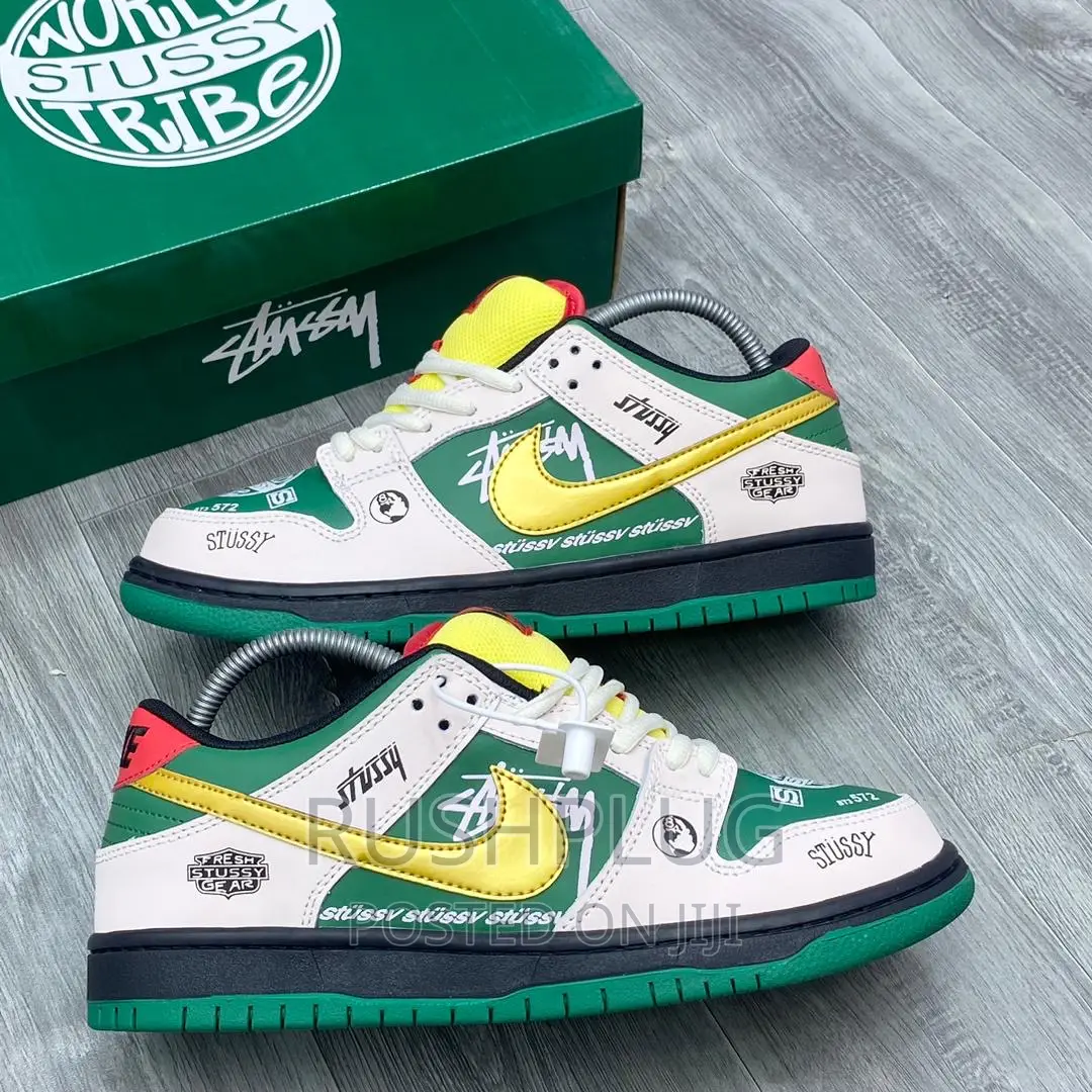 Nike Sb Dunk Low Pro X World Stussy Tribe Sneakers