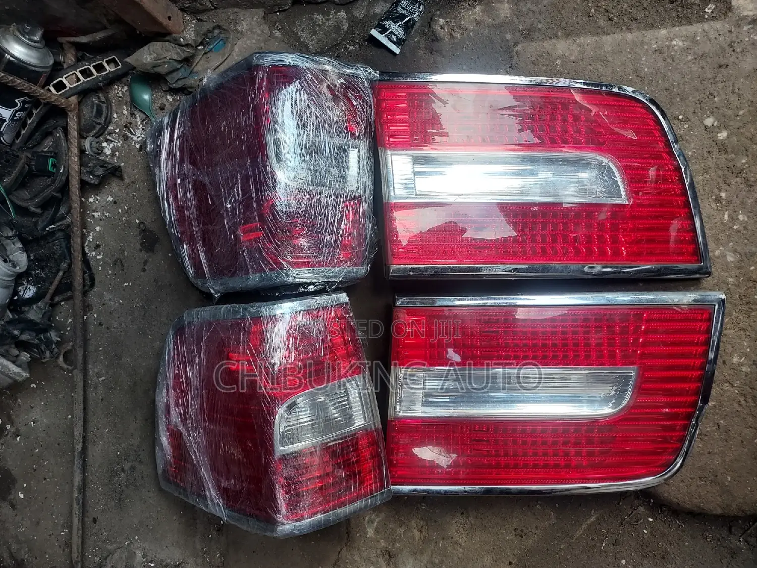 Lincoln Navigator 2012 Back Light