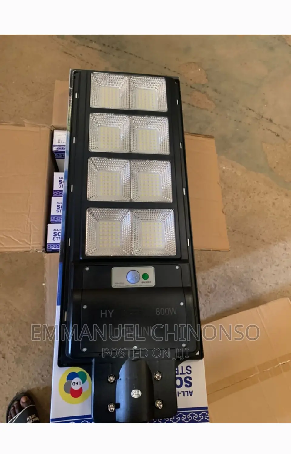 800 Watts Solar Street Light