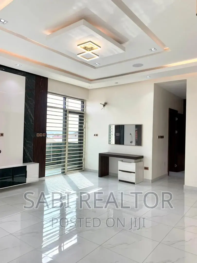 Furnished 5bdrm Duplex in Omole for sale