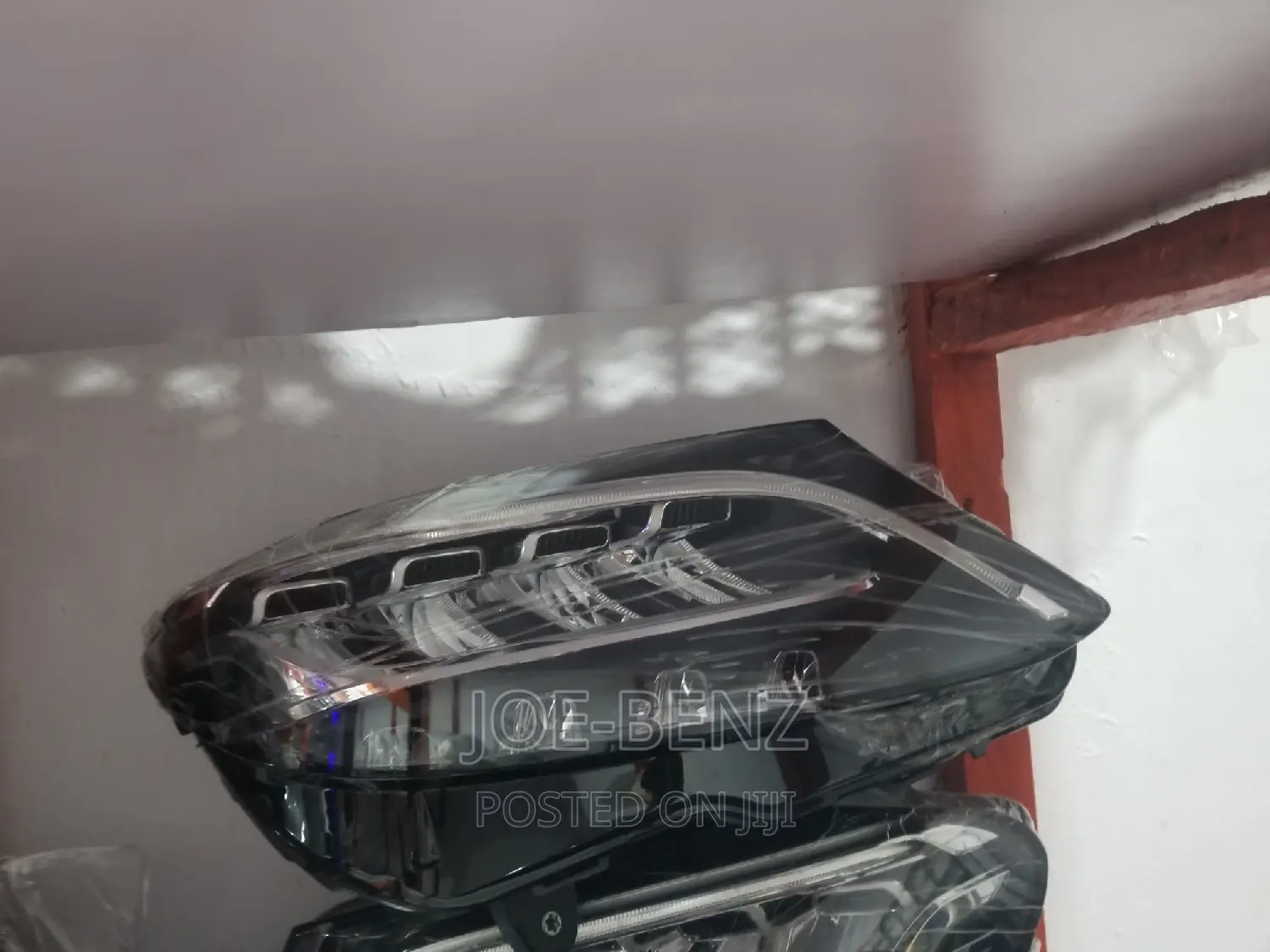 C300 2018 Complete Set of Headlights