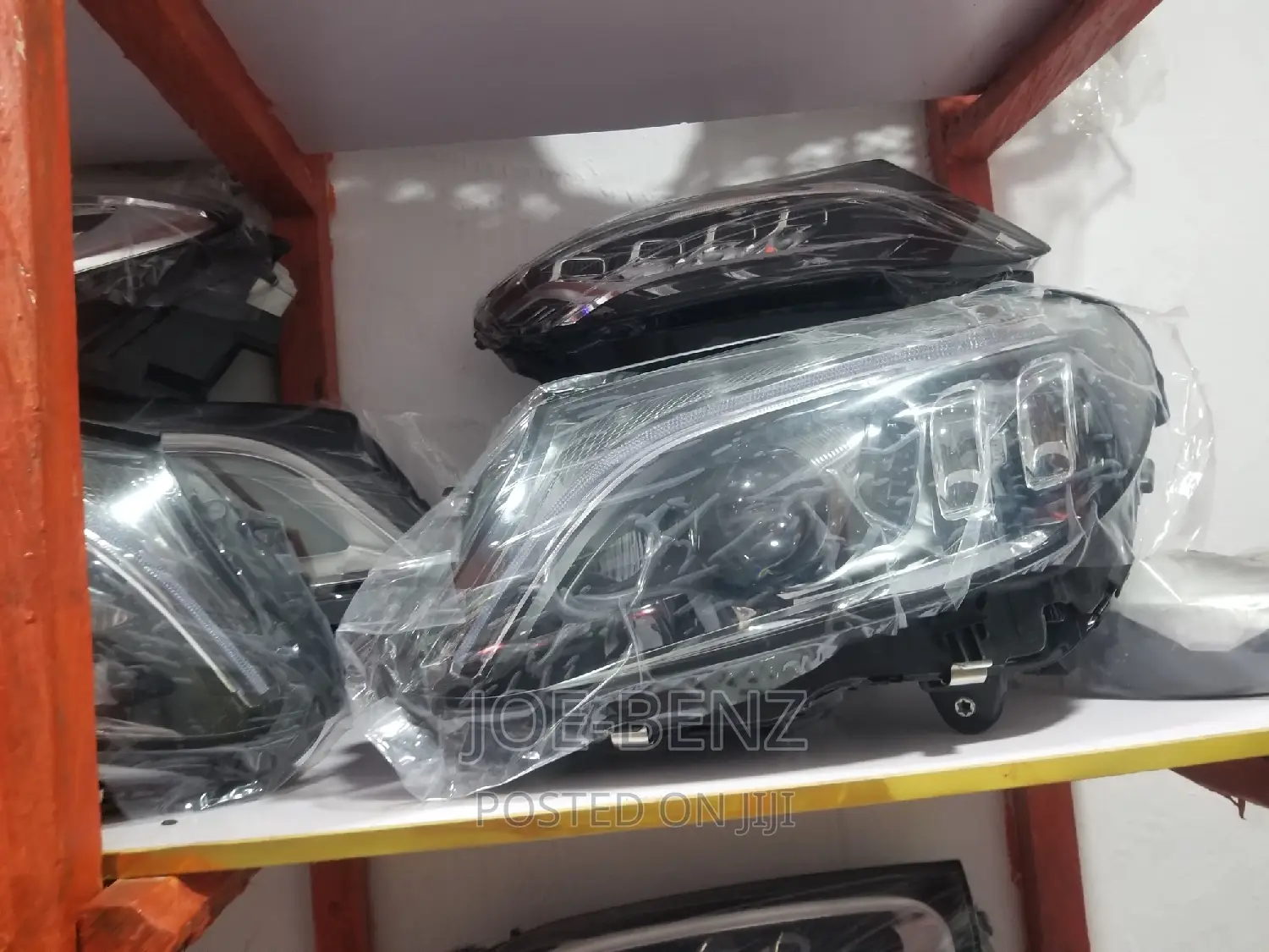 C300 2018 Complete Set of Headlights
