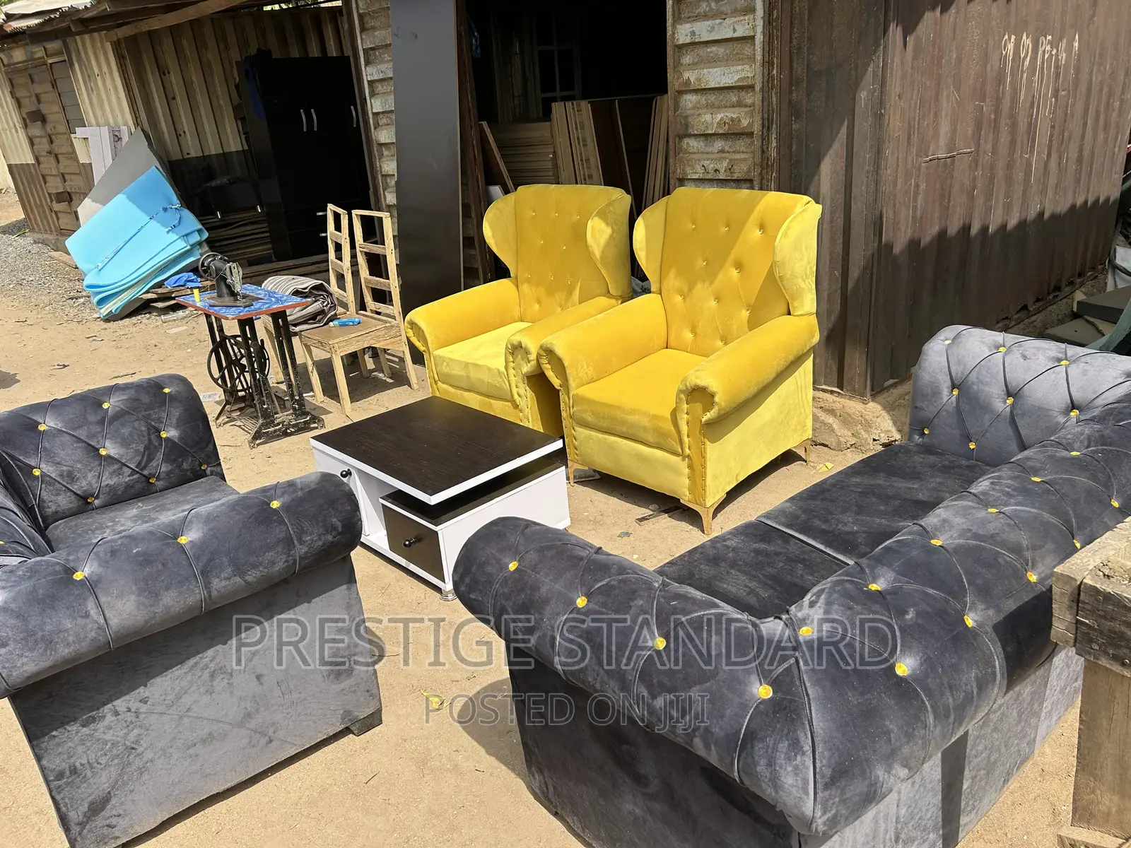 Modern Standard Chesterfield Sofa Set. With Center Table